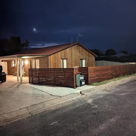 Twodogfolly At Creeklands Apartment Armidale Exterior photo