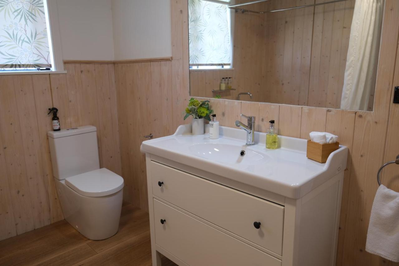 Twodogfolly At Creeklands Armidale