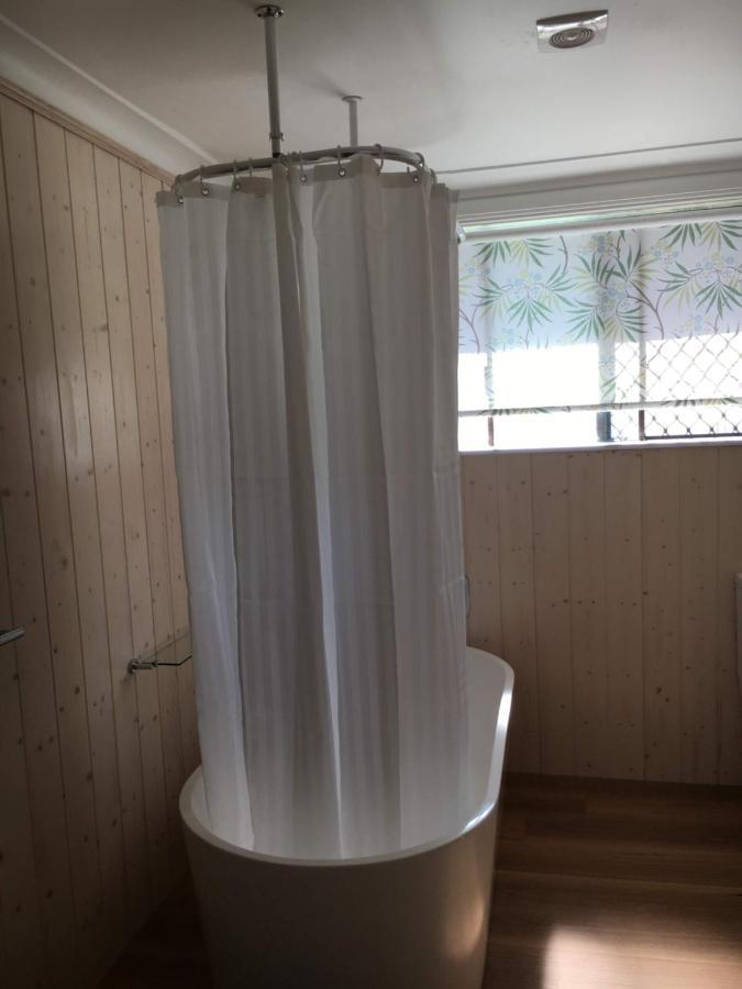 Twodogfolly At Creeklands Armidale