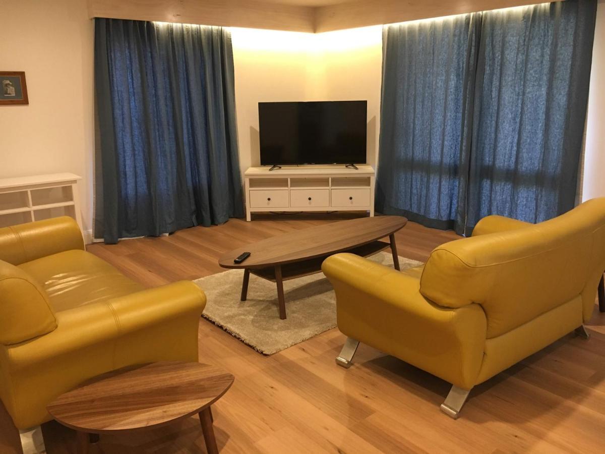 Twodogfolly At Creeklands Apartment Armidale