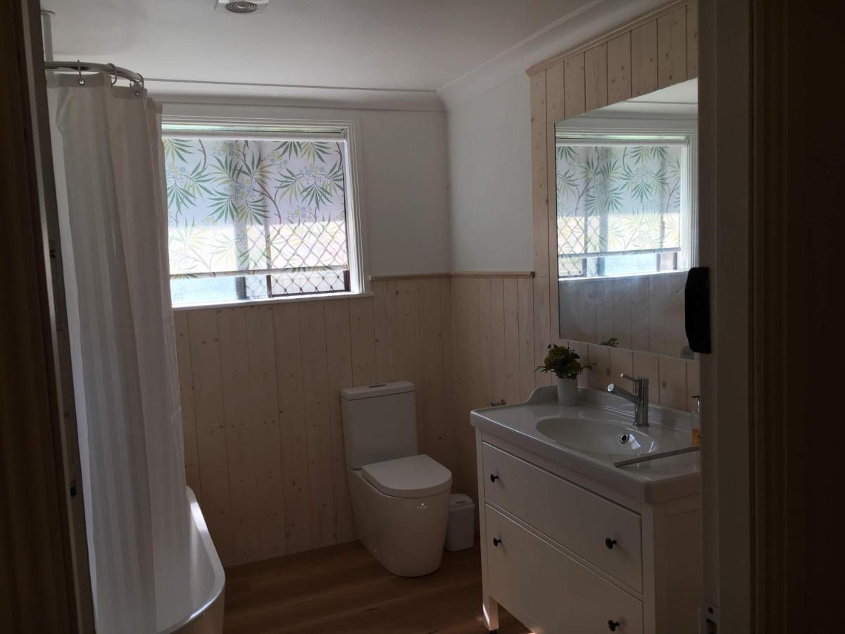 Twodogfolly At Creeklands Armidale