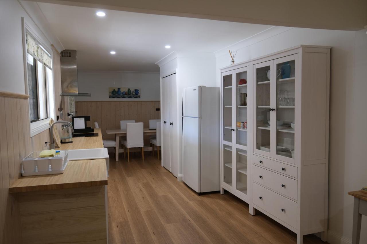 Twodogfolly At Creeklands Apartment